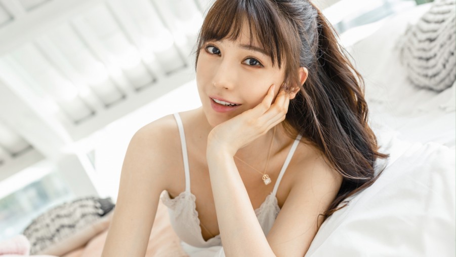 泉州:男子一手持锤一首持剑打砸银行 患有精神病史