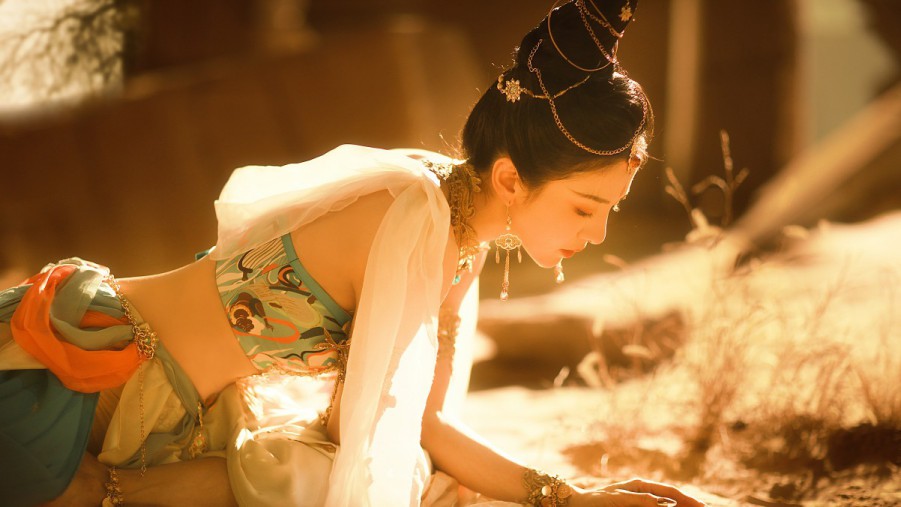 元宵节妻子和远房亲戚偷情 丈夫持菜刀追砍